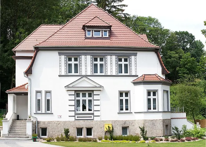 Villa Adam